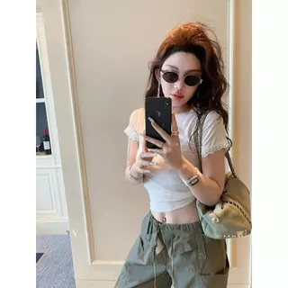 Lalita เสื้อยืดผู้หญิง คอสูงแต่งลูกไม้ แขนสั้น เข้ารูป สไตล์เกาหลี หวานละมุน ใส่เที่ยว ใส่ทุกวัน ส่งไวจากไทย