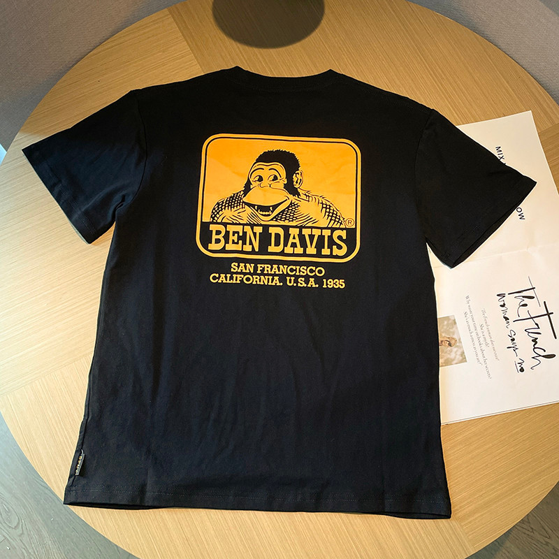 Ben Davis เสื้อยืดผ้าฝ้าย สไตล์เรโทรสตรีท ลายคูล อารมณ์แบบออกรังกูตัน แขนสั้น ใส่ได้ทุกวัน