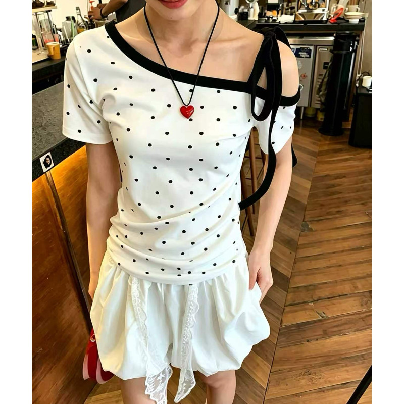 Rola ขนาด S-2XL เสื้อปาดไหล่ผู้หญิง ลายจุด สไตล์เกาหลี ดีไซน์สุดคลาสสิก แขนสั้นเสื้อยืด สายรัด ฤดูร้อน ทุกโอกาส