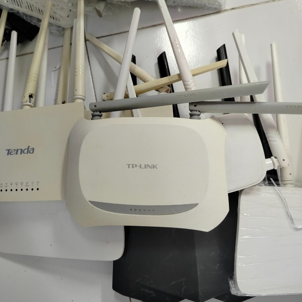 TENDA Wireless Wifi Router สําหรับเต็นท์/TPL1nk มือสองและเสียหาย/ปิด/Dll Condition เหมาะสําหรับ Kani