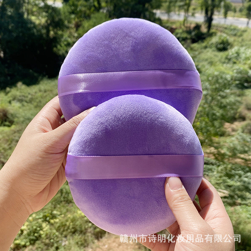 กํามะหยี่แต่งหน้าฟองน้ําพัฟขนาดใหญ่เป็นมิตรกับสิ่งแวดล้อมมืออาชีพ130มิลลิเมตรขนาดใหญ่พัฟผ้าฝ้ายกํามะหยี่กับตะขอพัฟพัฟแห้งร่างกายแต่งหน้าการตั้งค่าเครื