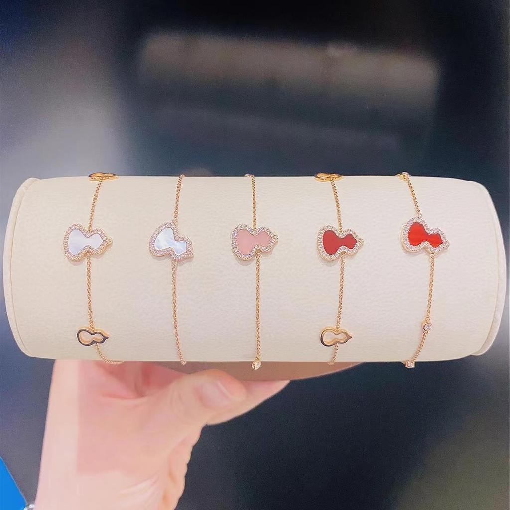 Qeelin/Kirin Wulu Series Gourd Bracelet 18K Rose Gold Diamond Red Agate White Mother-of-Pearl Bracel
