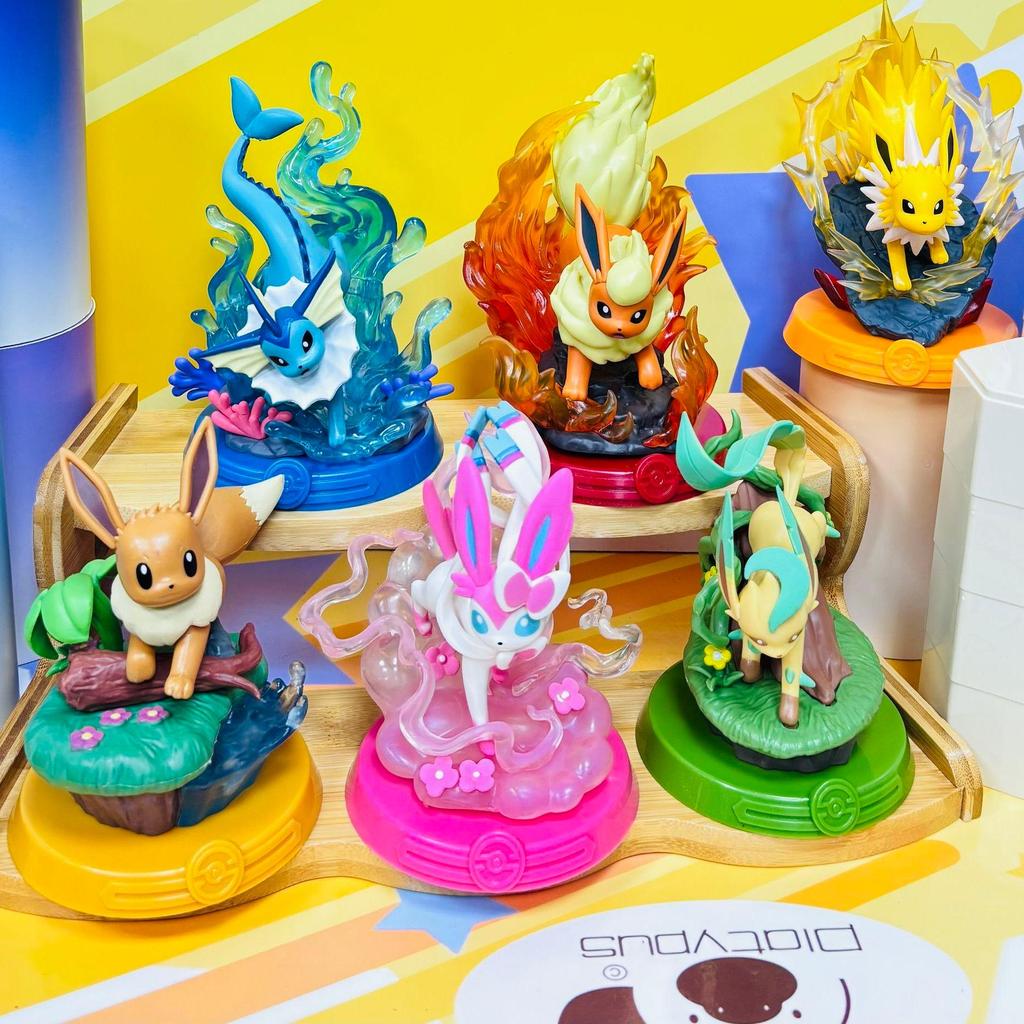 △【ของแท้โปเกมอน】Eevee Evolution Mystery Box Ice Eevee Fire Eevee Ree ฉากโมเดลตุ๊กตา+