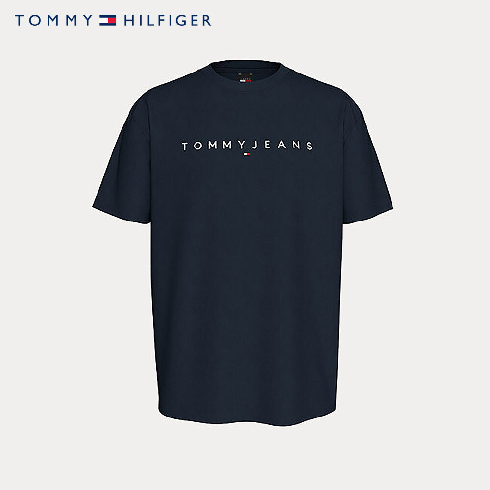 TOMMY HILFIGER - เสื้อยืดแขนสั้นผู้ชาย Tjm Reg Linear Logo Tee Ext DM0DM17993C1G