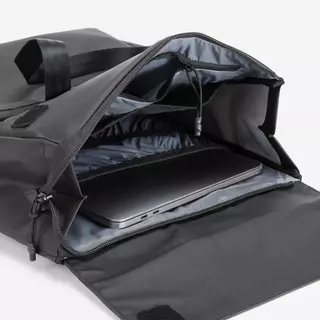Decathlon 15L Water-Repellent Backpack With Laptop Compartment เป้สะพายหลังความจุ 15 ลิตร - Black