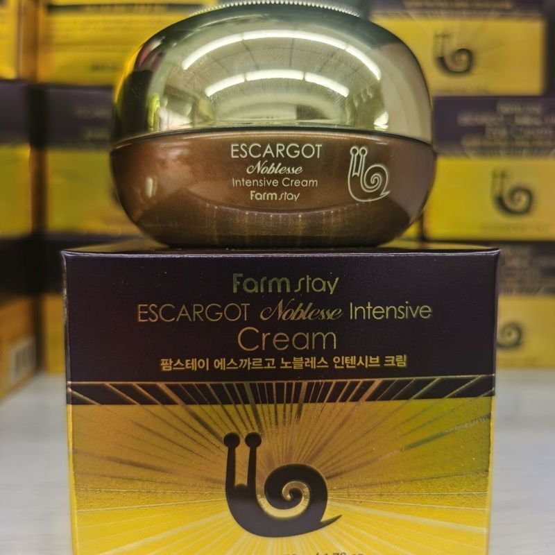 ✨เกาหลี Original farm stay Celebrity Golden Snail Skin Care Cream 50g Firming Anti-Wrinkle 4.9.11