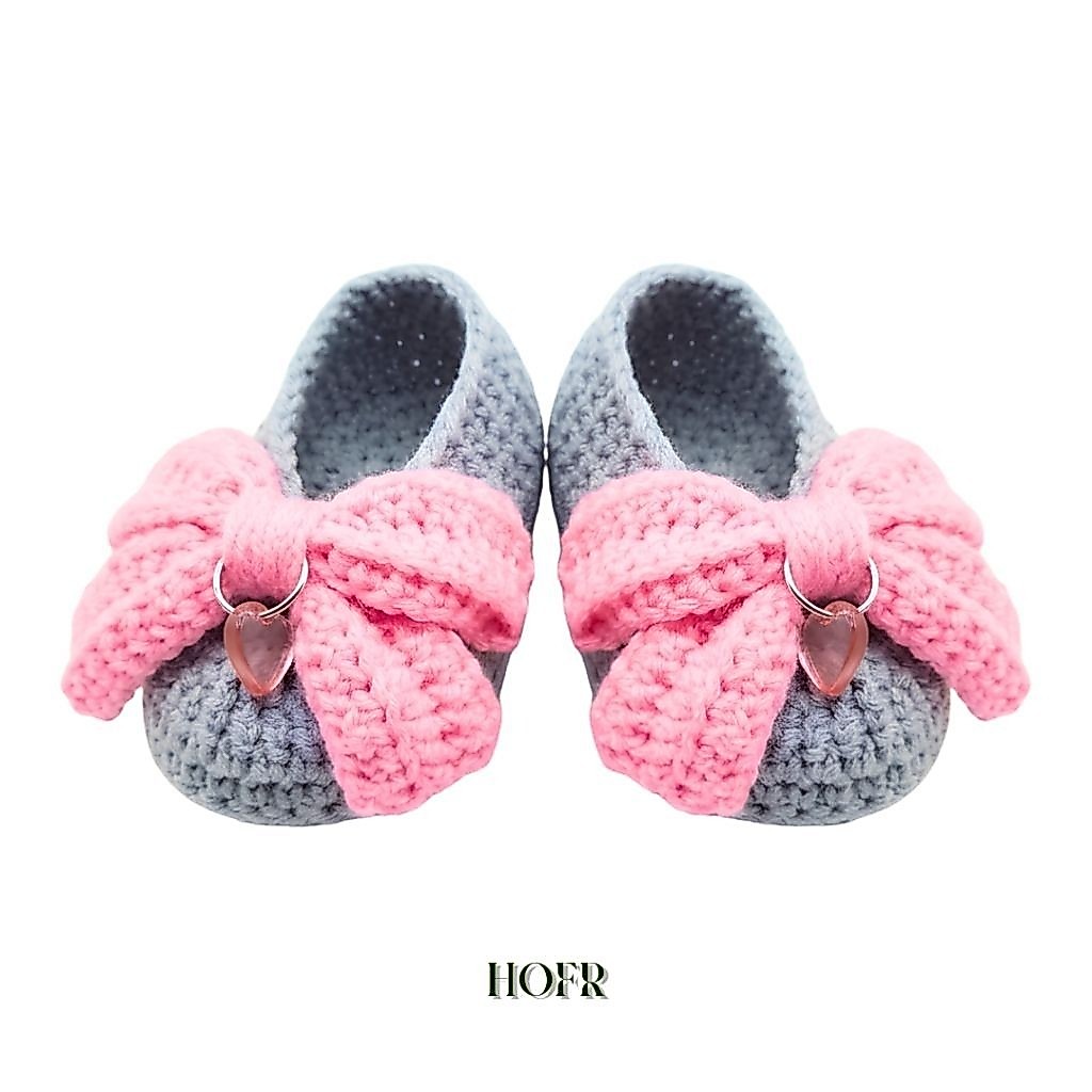 โฮฟ | The Cozy Bow Artisan Crochet Baby Booties