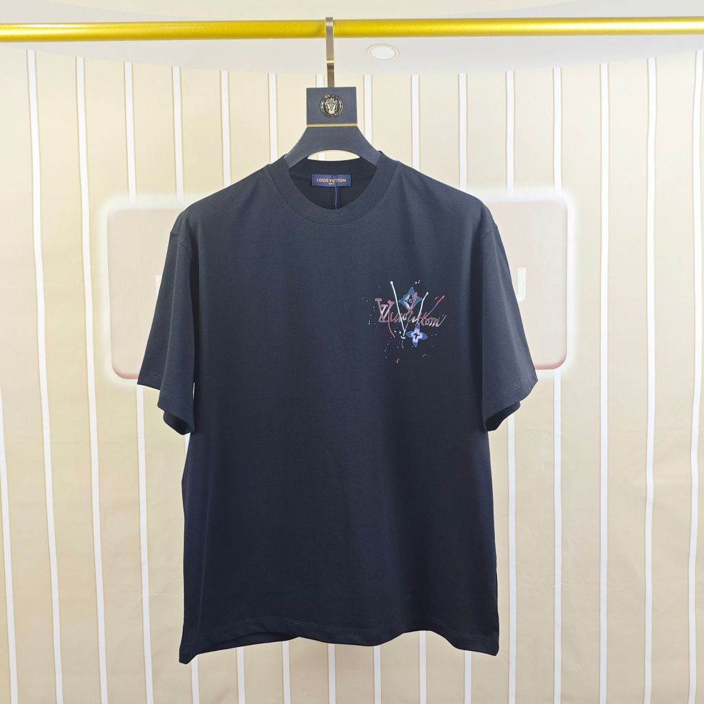 L * OUDIS VUIT#TON /L * V2026 Star Early Spring เสื้อยืดแขนสั้นสไตล์ใหม่ผู้ชายผู้หญิงคู่สไตล์ Raglan