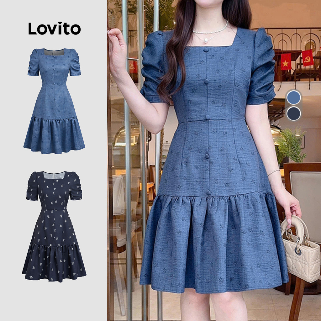Lovito สง่างาม เดรสสไตล์รีสอร์ท เหมาะสำหรับออกเดท เดินทาง ชายกระโปรงระบายประดับดอกไม้ สวมใส่สบาย เดรสสีฟ้าสำหรับผู้หญิงในฤดูใบไม้ผลิ/ฤดูร้อน L172ED280