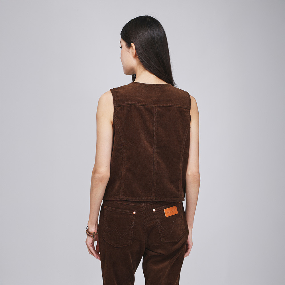 WRANGLER เสื้อกั๊กผู้หญิง คอลเลคชั่น Beyond Indigo รุ่น WR S426WVESN24 - สีน้ำตาล — صورة 5