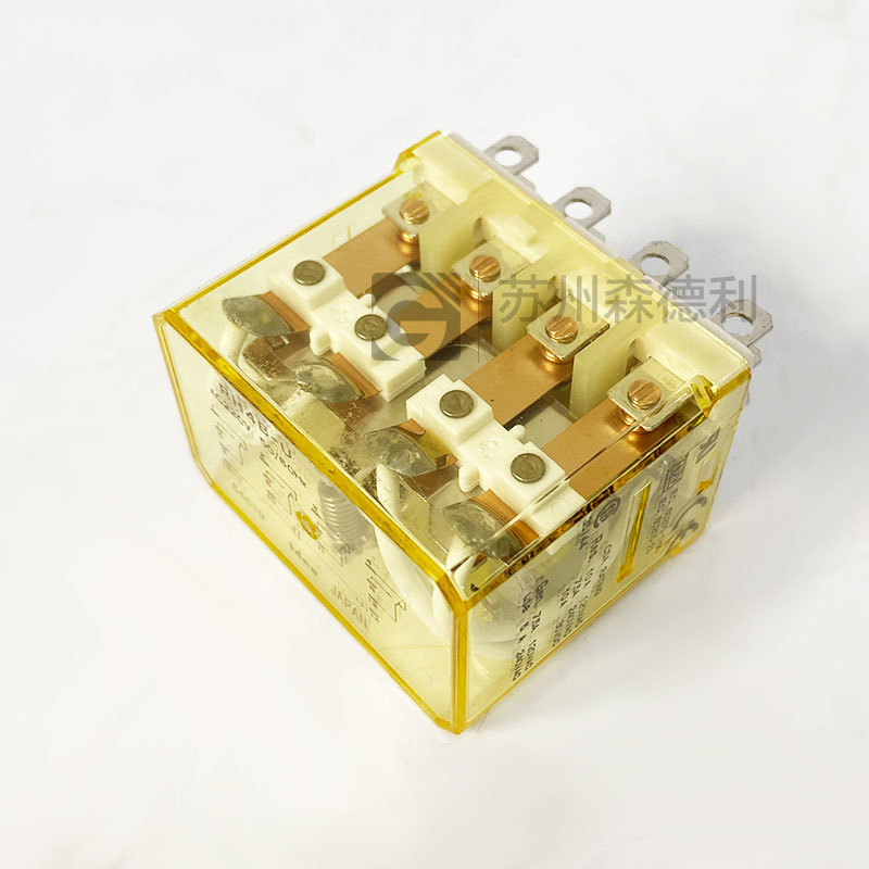 รีเลย์ IDEC Izumi ใหม่ล่าสุด RH4B-U