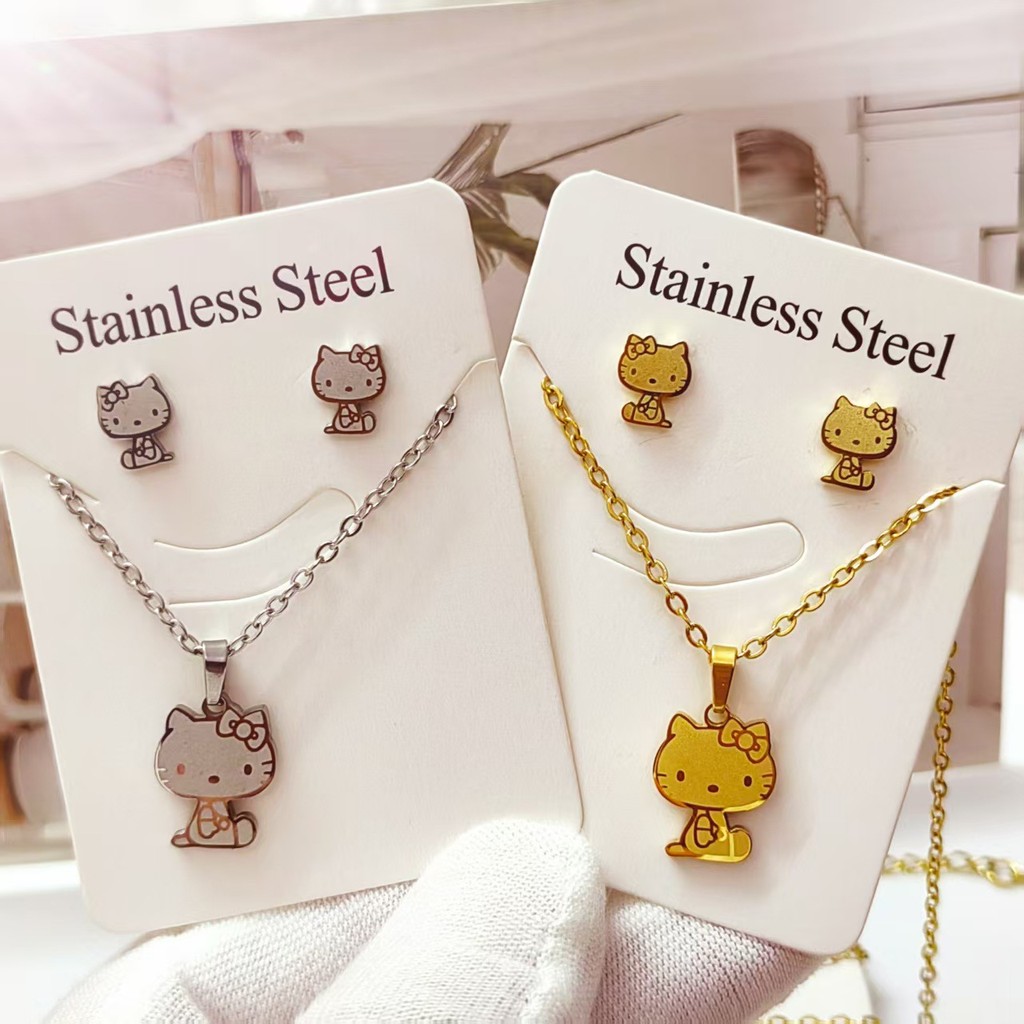 สไตล์เกาหลีสไตล์ใหม่ Niche หวานน่ารัก KT Cat ชุดสูทสองชิ้นแฟชั่นที่ไม่ซ้ํากัน All-Match ชุดเหล็กไทเทเนียมเครื่องประดับ