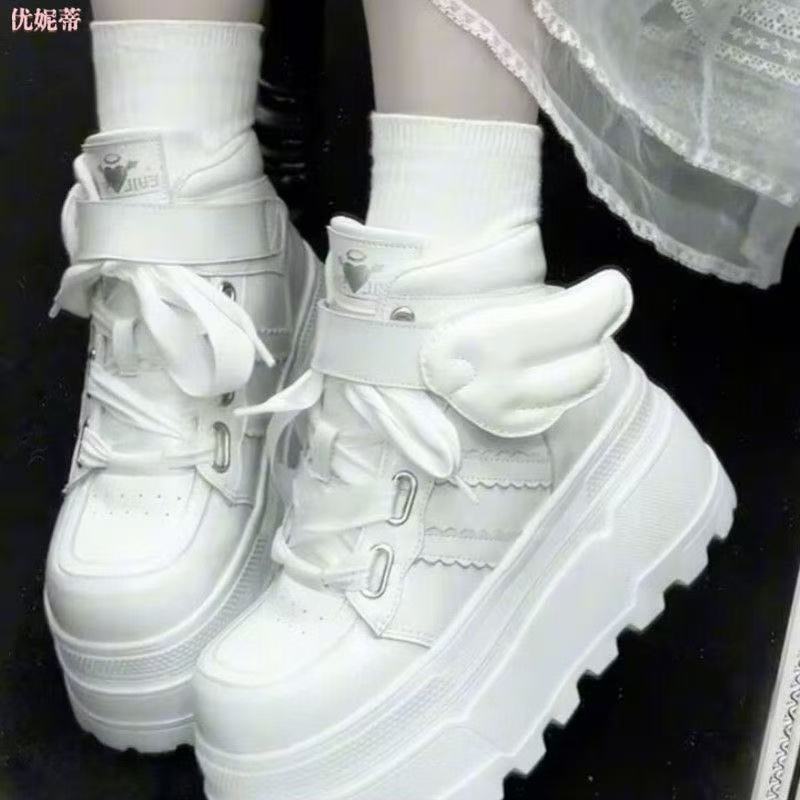 รองเท้าสไตล์ญี่ปุ่นโลลิต้า สีขาวหนานุ่ม เพิ่มความสูงและสวมใส่ง่าย