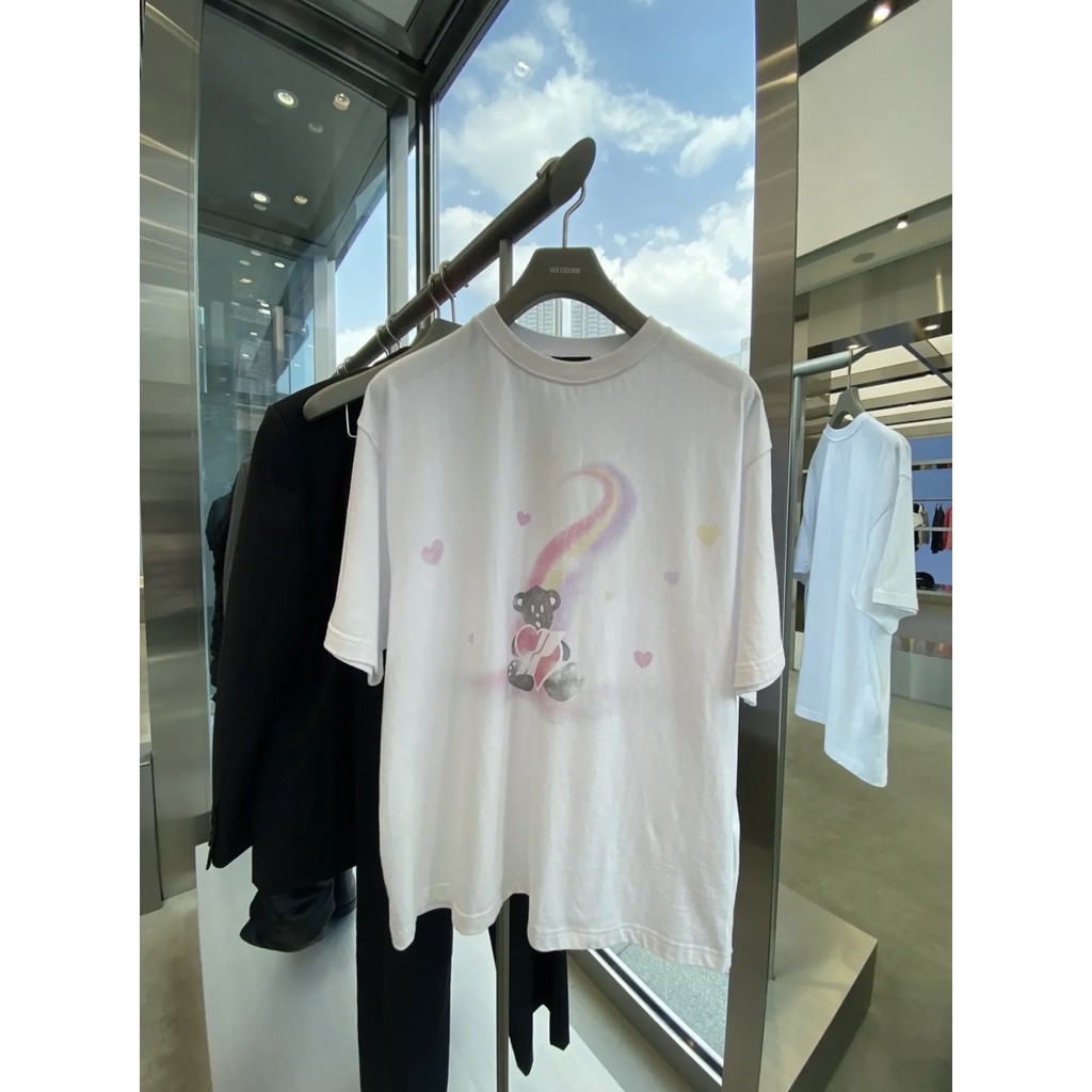 [เคาน์เตอร์ WELLDONE] welldone Rainbow Heart Bear Short Sleeve 2023 New Authentic Street Wear Pure C