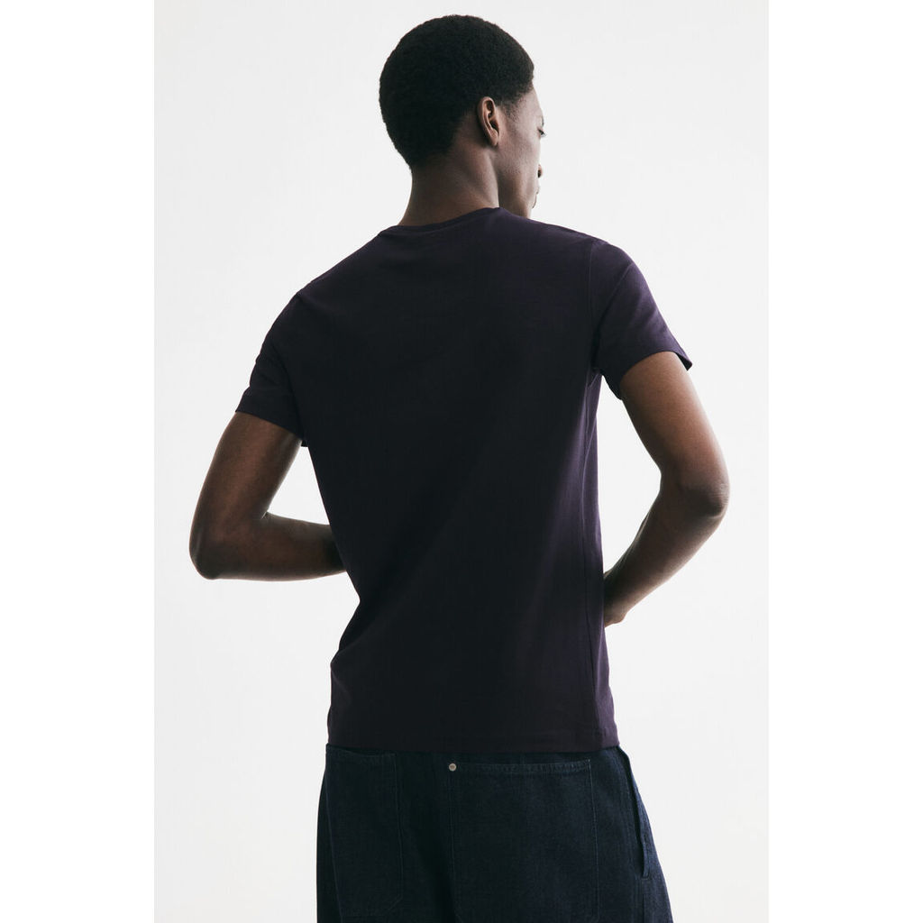H&M(เอชแอนด์เอ็ม) เสื้อยืดทรง Slim Fit คอ Round-neck ผู้ชาย 0570002_19