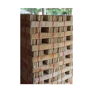 หินทรายธรรมชาติ สีเหลืองลาย ติดผนัง ปูเสาปูพื้น ขนาด 5x30 cm.