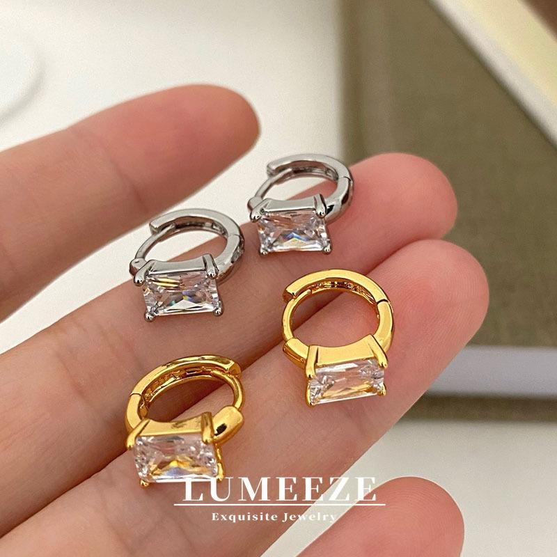 LUMEZE ทองเหลืองชุบทองสี่เหลี่ยมผืนผ้า CZ Huggie Hoop ต่างหูผู้หญิง, Sparkling Cubic Zirconia Hoop, 