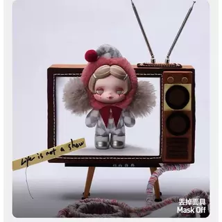 POPMART SKULLPANDA อย่าอยากอยากซีรีส์จี้ตุ๊กตาลึกลับกล่องของขวัญหนึ่ง