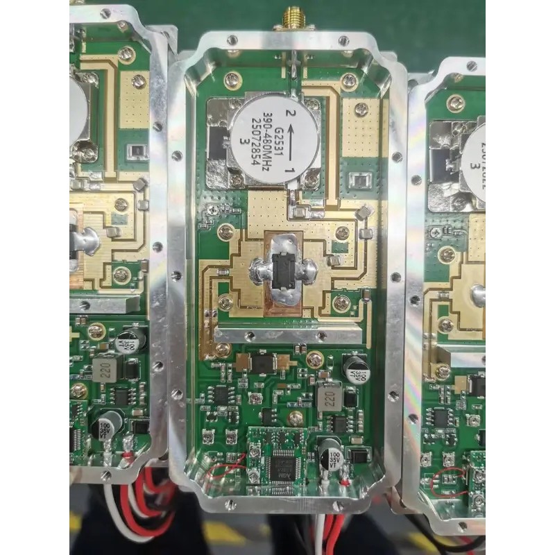 7CJP พร้อมโมดูลหมุนเวียน 50W 900-1100MHZ 2400-2500MHZ 5000-6000MHZ 6000-6300MHZ 100-200MHZ