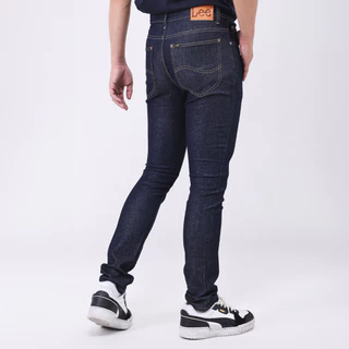 LEE กางเกงยีนส์ผู้ชาย เอวต่ำ ทรงเข้ารูป Ramone รุ่น LE S326MRAMF04 สียีนส์เข้ม