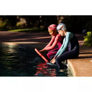 Decathlon Girls’ UV Protection Long-Sleeved Swimsuit ชุดว่ายน้ำเด็กผู้หญิงแขนยาวกันรังสียูวี รุ่น Combiswim 100 - Pink