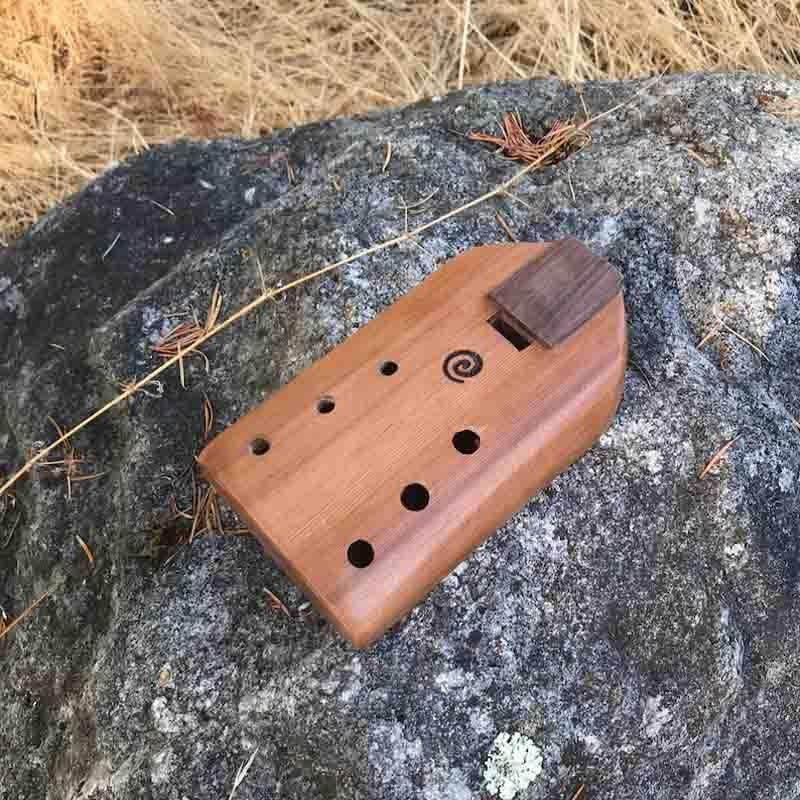 Zhuangsheng Mengdie/ไม้ Ocarina 6 หลุมเบสไม้ Ocarina หกหลุมแบบพกพาแบบพกพา Niche เครื่องดนตรีกระเป๋าด