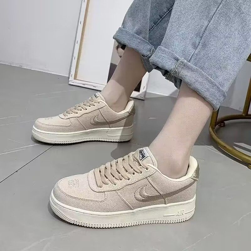 AF1 กองทัพอากาศหมายเลข 1 Joint เย็บปักถักร้อย Beige All-Male Female Campus Leisure คู่กีฬา S