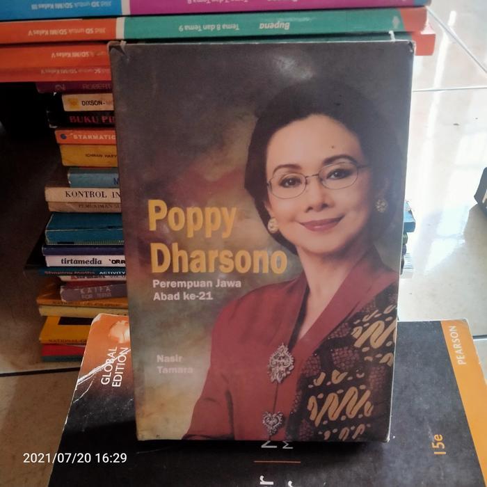 POPPY DHARSONO JAVANESE WOMEN 21TH CENTURY NASIR TAMARA