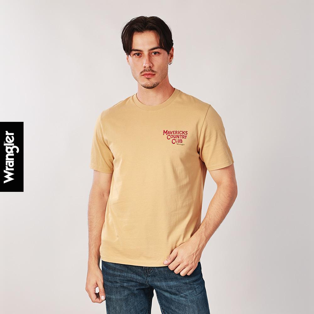 WRANGLER เสื้อยืดแขนสั้นผู้ชาย คอลเลคชั่น Wrangler Legends รุ่น WR S126MTSSN08 สีเบจ