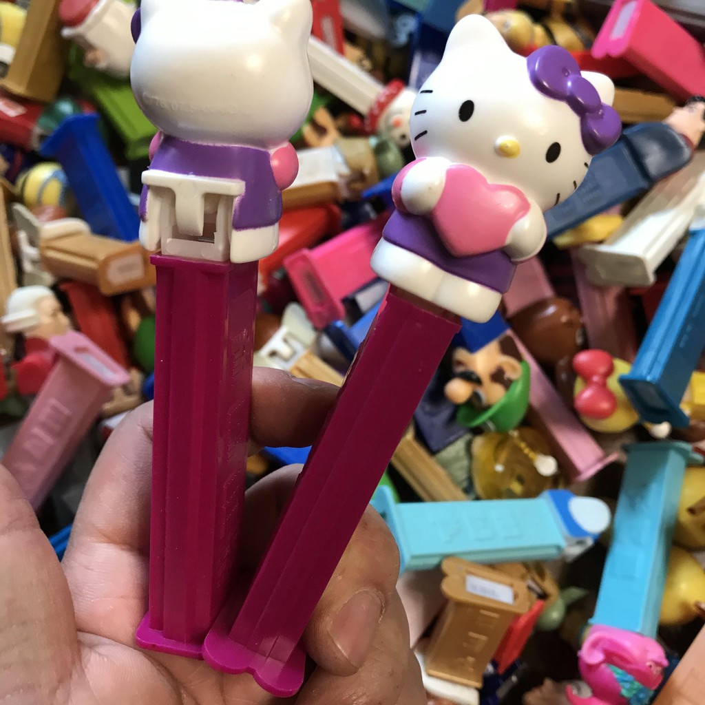 Pez Candy Box Hello Kitty รูป KT Hello Kitty Vintage Collection เครื่องประดับ PEZ PEZ Candy Holder