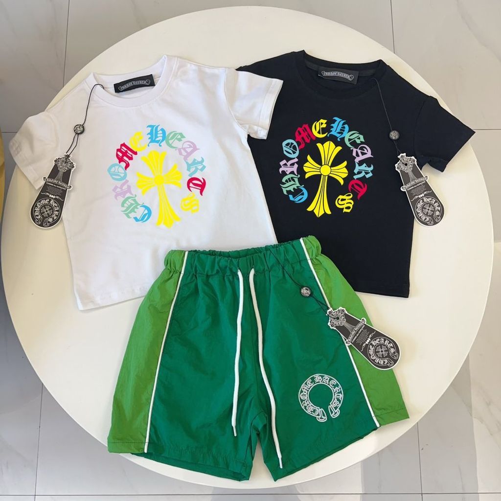 CHROME HEARTS1580 กางเกงขาสั้นแขนสั้นสําหรับเด็กเสื้อผ้าเด็กลําลองสไตล์ตะวันตกทุกการแข่งขัน