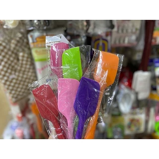 🚀พร้อมส่ง🚀 พายซิลิโคน ทนความร้อน ขนาดยาว 20 ซม. 27 ซม. มีหลายสี