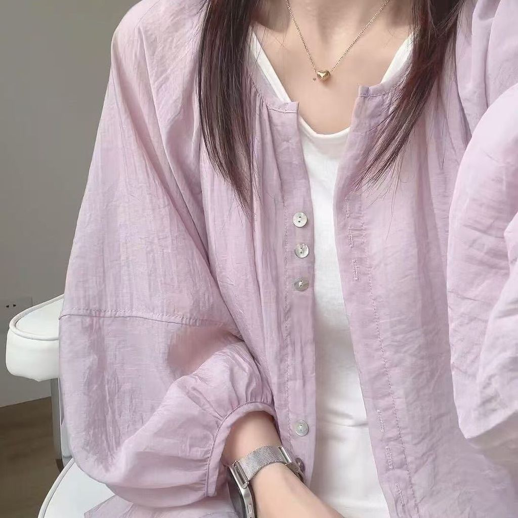 เสื้อทรงหลวม น้ำหนักเบา และป้องกันแสงแดด มีให้เลือกหลายสี