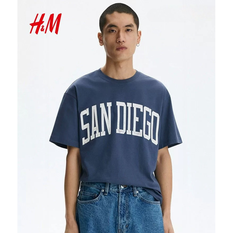 เสื้อยืดพิมพ์ลาย HM Loose Fit - ดีไซน์คอกลมลําลองSDF