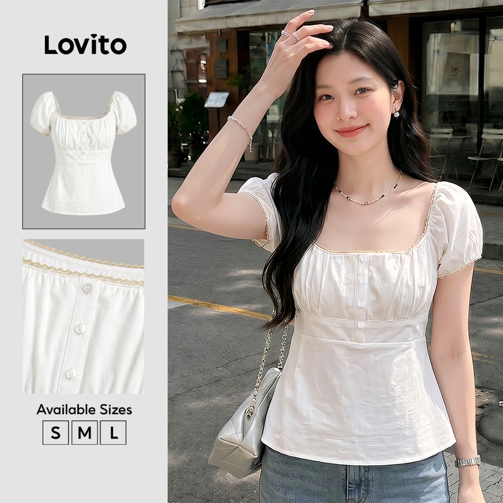 Lovito แคชชวล เสื้อลําลองฤดูร้อนปุ่มด้านหน้าลูกไม้สลักเสื้อสําหรับผู้หญิง LNE38334 (สีขาว)