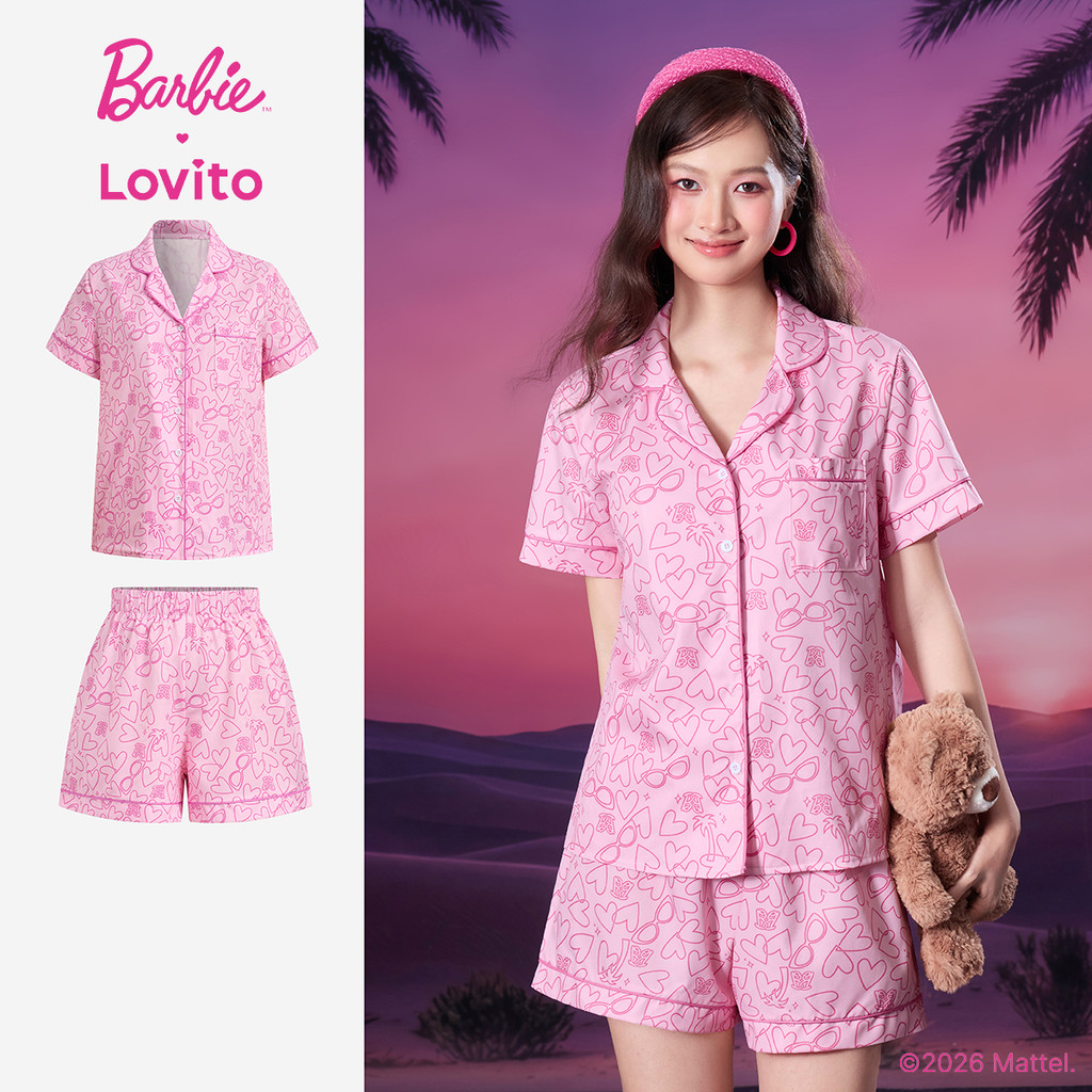 Barbie™ X Lovito เสื้อท็อปสีชมพูผู้หญิง ฤดูใบไม้ผลิ/ร้อน แขนสั้น คอปก เอวกลาง ขากว้าง กระดุมหน้า ขอบสีตัดกันและกระเป๋า เกาหลี อินเทรนด์ LBL5AD023