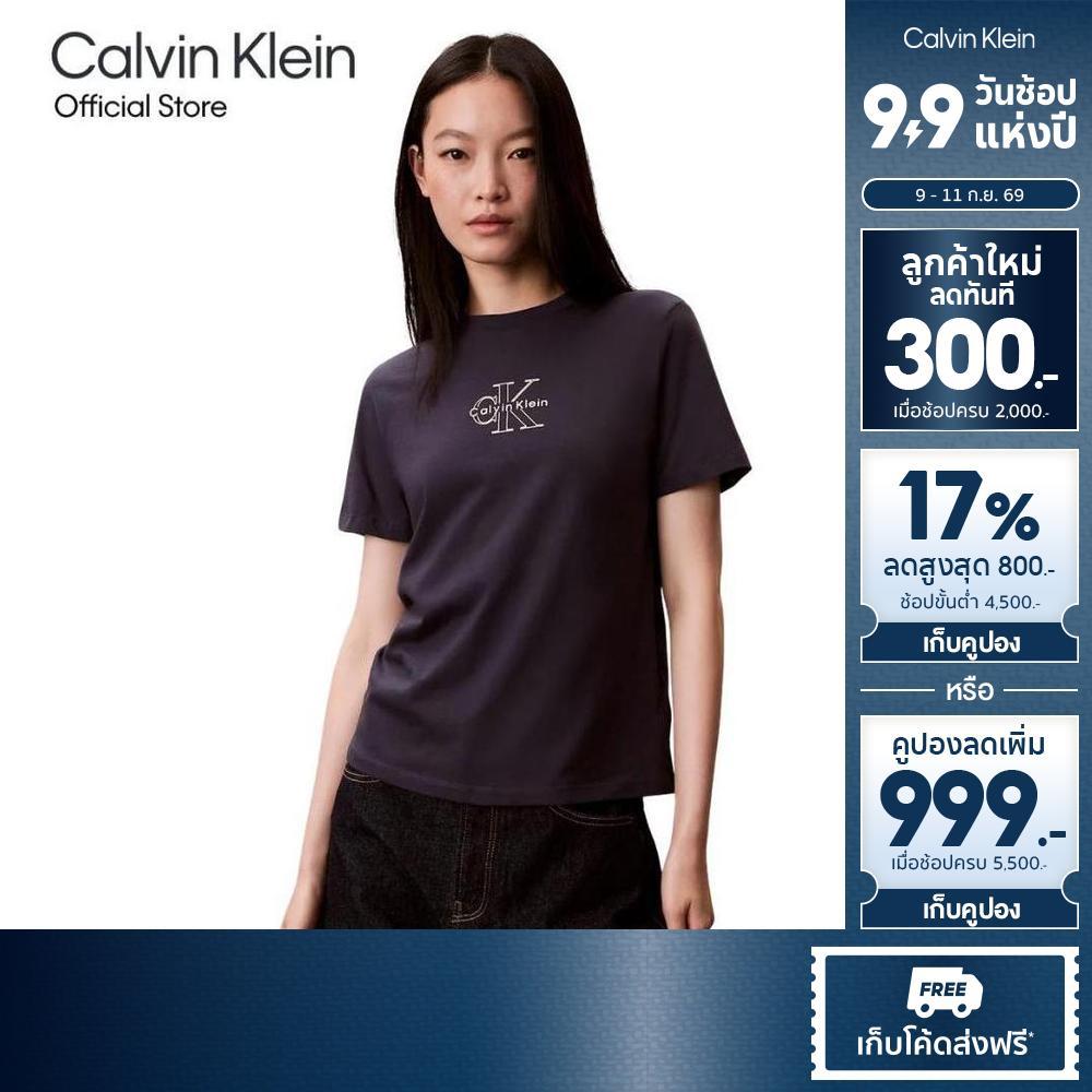 CALVIN KLEIN เสื้อยืดคอกลมผู้หญิง Glossy Metallic Logo T-shirt ทรง Regular รุ่น 47D873G VEK-สีน้ำเงินเข้ม