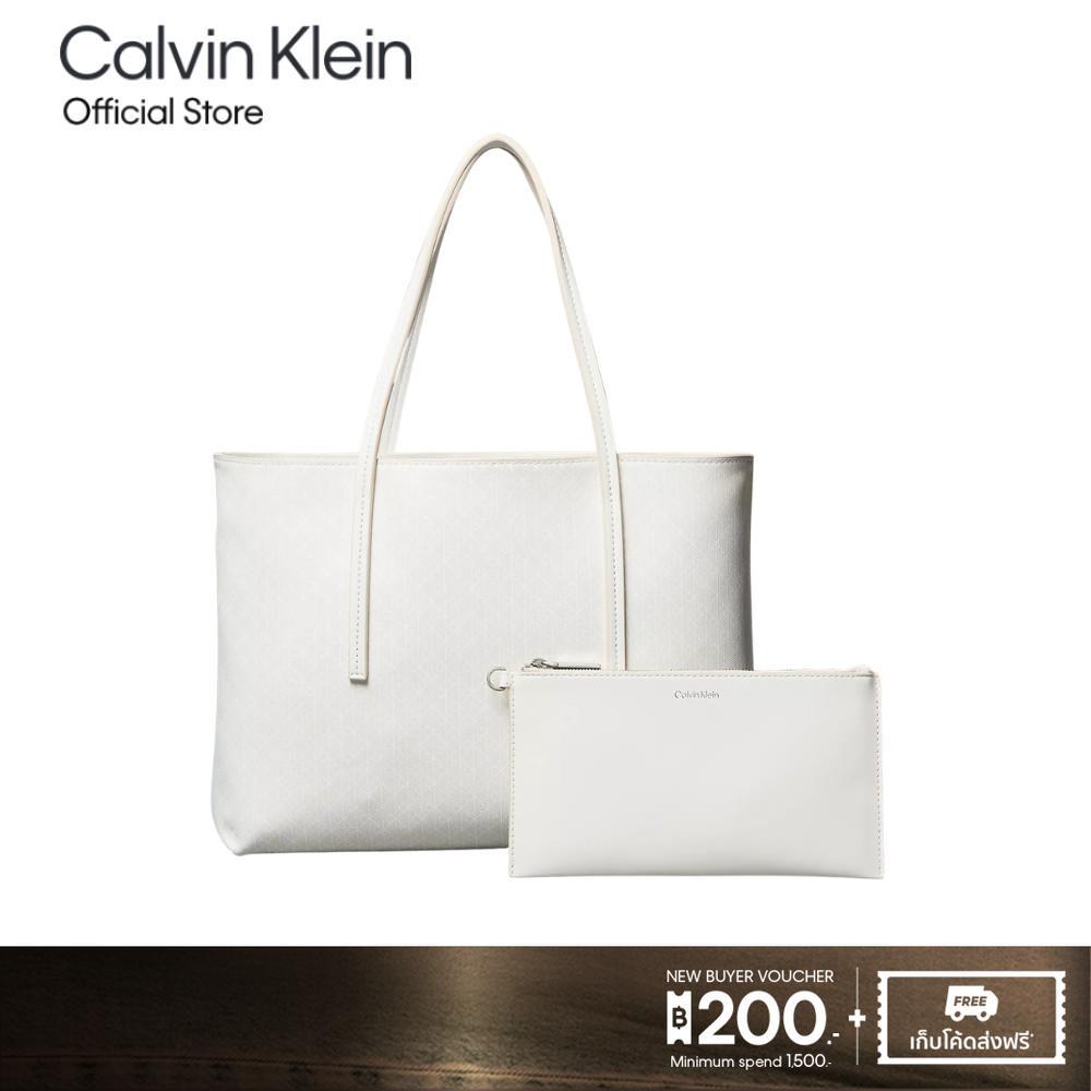 CALVIN KLEIN กระเป๋าโท้ทผู้หญิง Emblem Logo Small Tote Bag with Pouch รุ่น 4F3267G 2XB-สีขาว