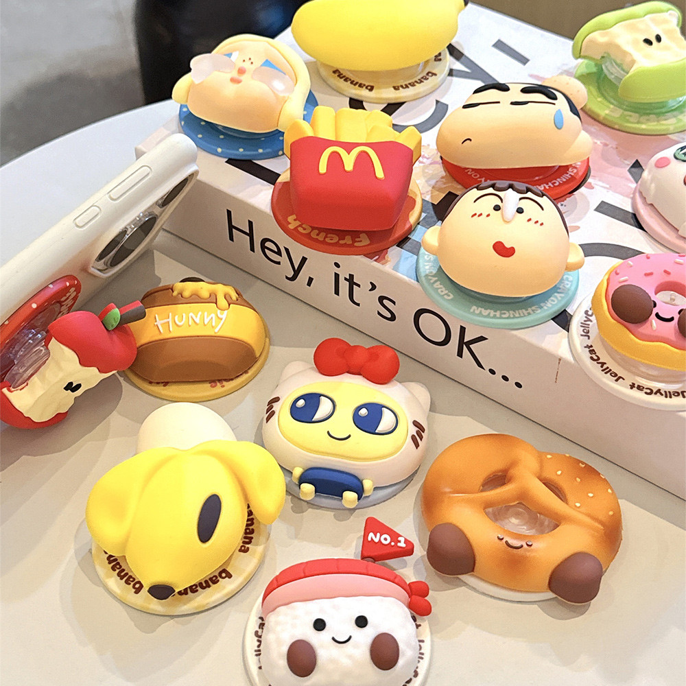 น่ารัก 3D การ์ตูน Crybaby Crayon Shin-chan Doughnut สําหรับแม่เหล็ก Griptok ผู้ถือโทรศัพท์สนับสนุนสําหรับ IPhone 17 16 ไร้สายชาร์จกรณีขาตั้งสาววงเล็บ