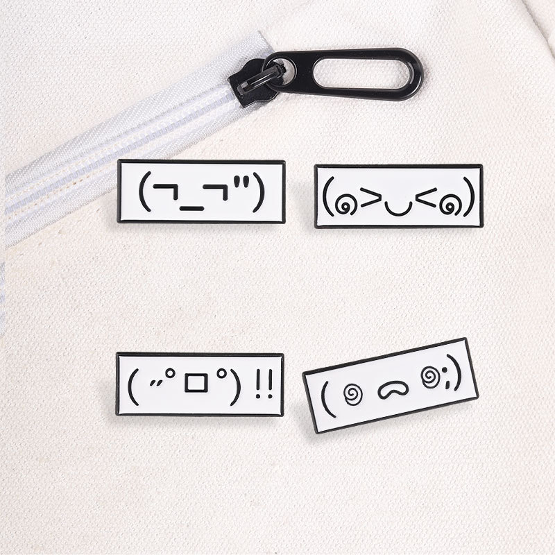 Retro Kaomoji Face Pins ข้อความตลก Emoticon เข็มกลัดโลหะผสม Dizzy, Happy & Shocked Expression ป้ายสํ