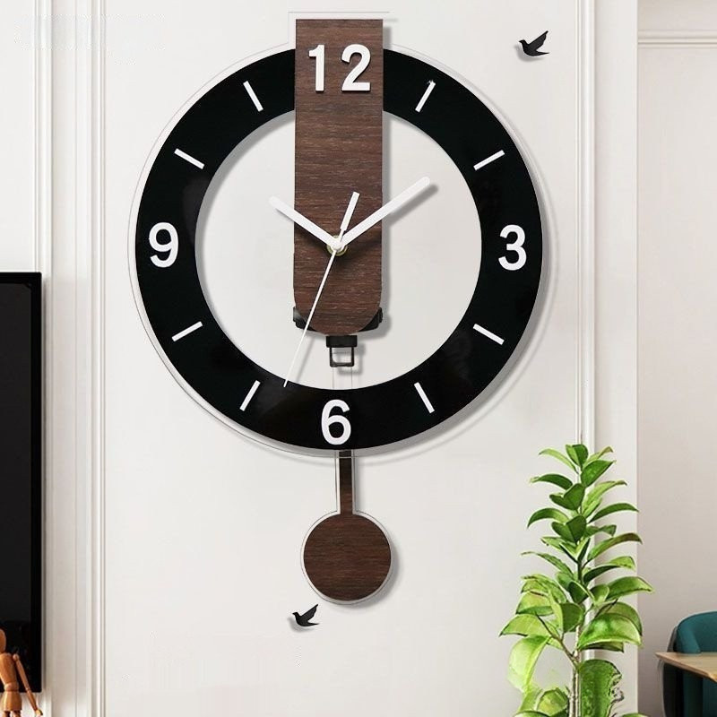 Minimalist Pendulum Clock Retro Wall Clock สําหรับห้องนั่งเล่น Silent Quartz Wall Clock 摆时