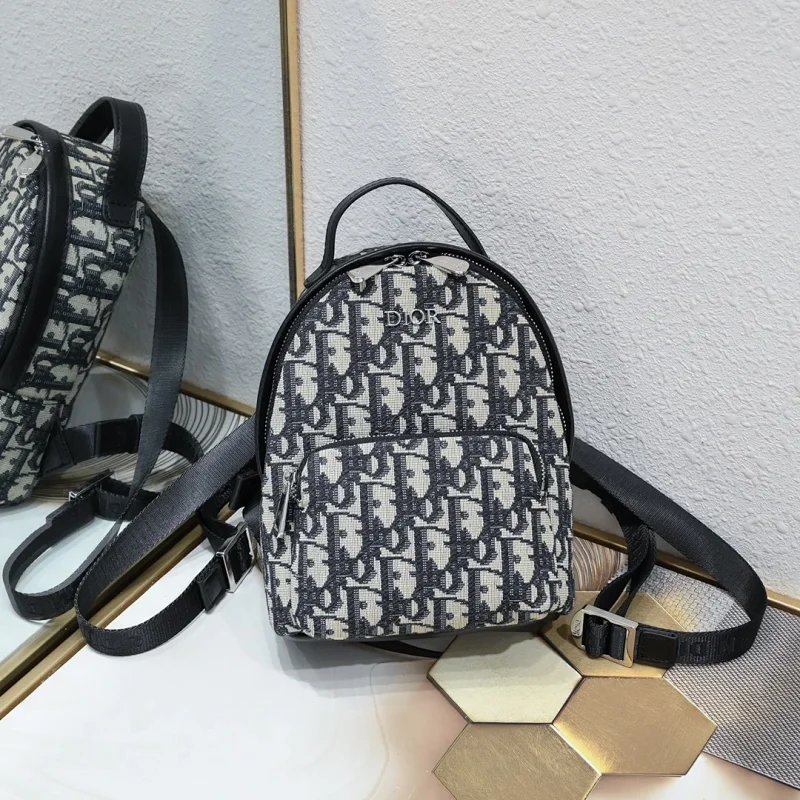 Dior Oblique กระเป๋าเป้สะพายหลังปักกระเป๋าเป้สะพายหลังเด็ก Mini Book Classic Presbyopic Back dior กร