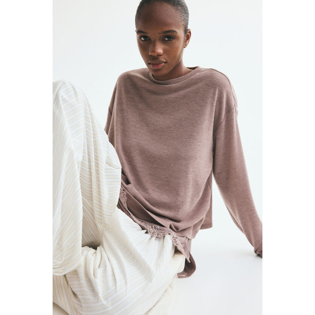 H&M توب نسائي بطبقات ودانتيل — صورة 8