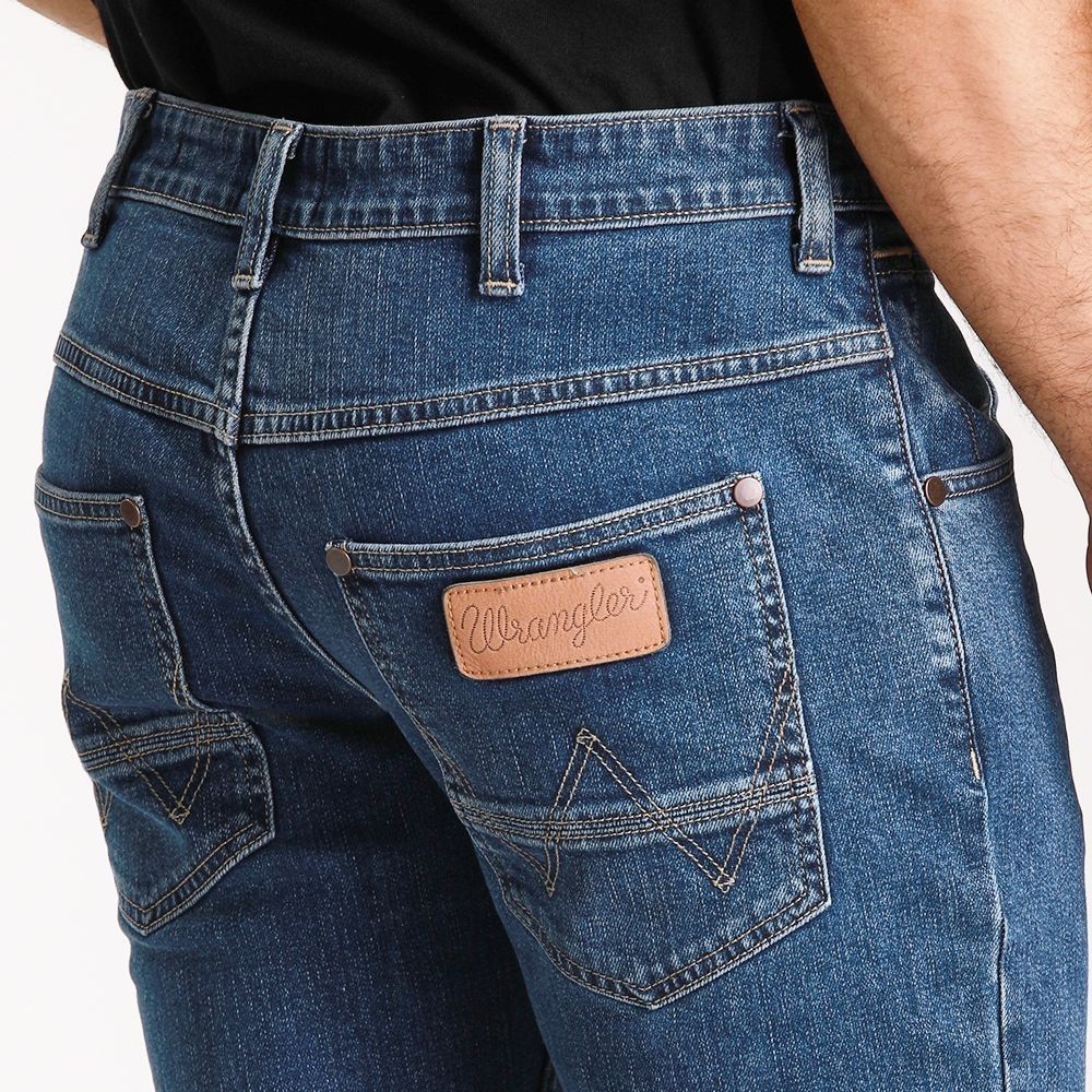 WRANGLER กางเกงยีนส์ผู้ชาย เอวต่ำ ทรงเข้ารูป รุ่น WR SC23MSPZC05 สียีนส์ — صورة 6