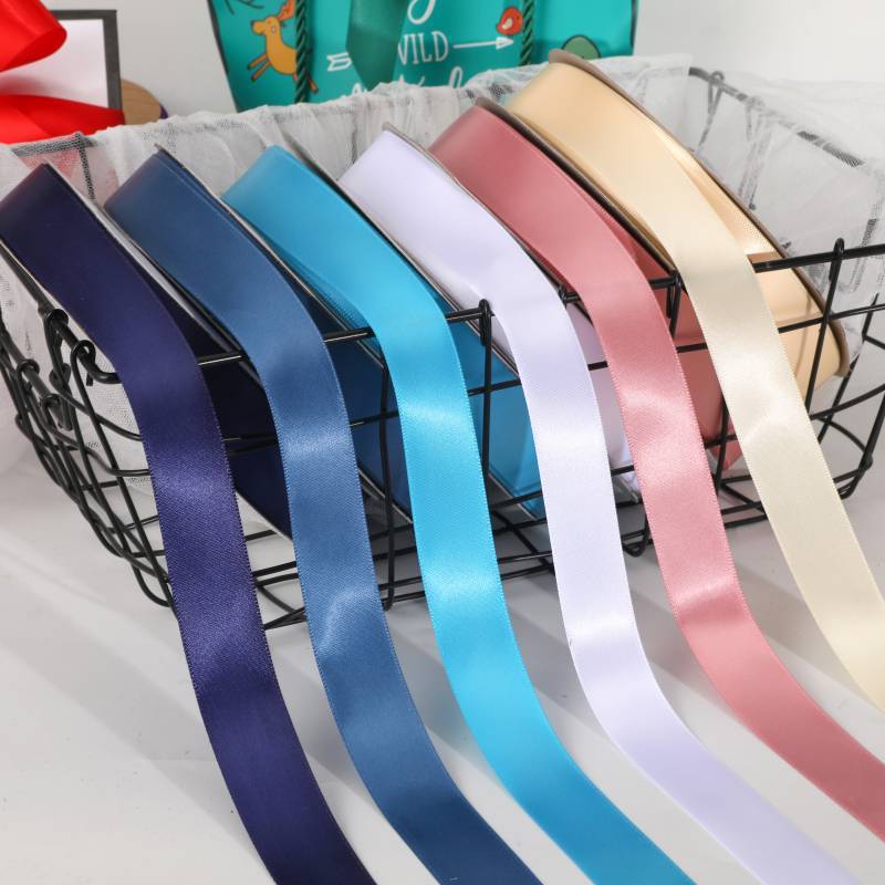 ริบบิ้นผ้า เนื้อผ้าซาติน กว้าง 2 ซม. ริบบิ้นทำดอกกุหลาบ ริบบิ้นสำหรับตกแต่งของขวัญและประดับสิ่งของต่างๆ อุปกรณ์DIY - รูปที่ 4