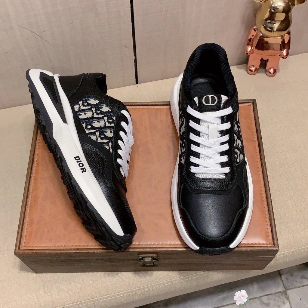 1: 1 มาตรฐานเดิมคุณภาพสูงซีดีผู้ชายกีฬารองเท้าลําลอง2024ฤดูใบไม้ร่วงฤดูหนาวสไตล์ใหม่ หนังวัว เย็บผ้าตาข่ายรองเท้าหนังด้านในขนาด - รูปที่ 2