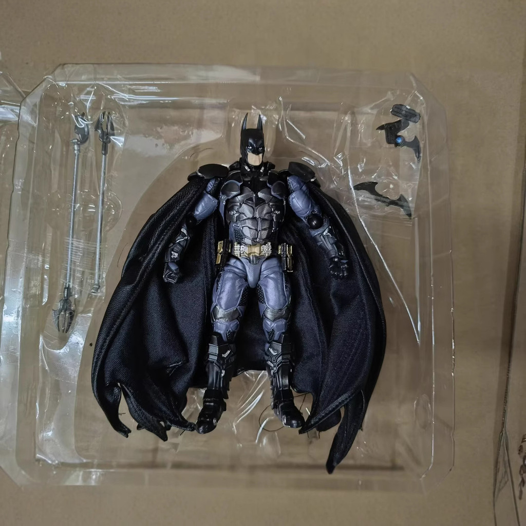 แอ็คชั่นฟิกเกอร์ Batman Arkham Knight Revoltech Yamaguchi Jointed Model