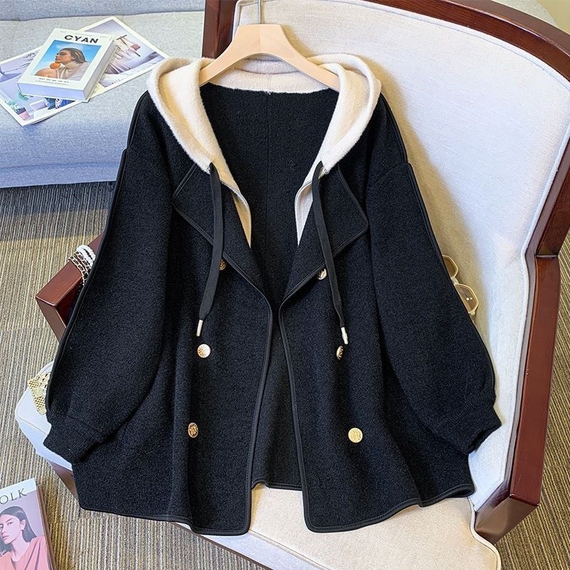 [สินค้าพร้อมสต็อก จัดส่งในวันเดียวกัน] ขนาดใหญ่ขนาดไขมันเล็กน้อย มม ภาษาฝรั่งเศสคําแสงหรูหราคู่-เต้านมแจ็คเก็ตทําด้วยผ้าขนสัตว์ผู้หญิงหลวมหนาคลุมด้วยผ้าปลอมสองช