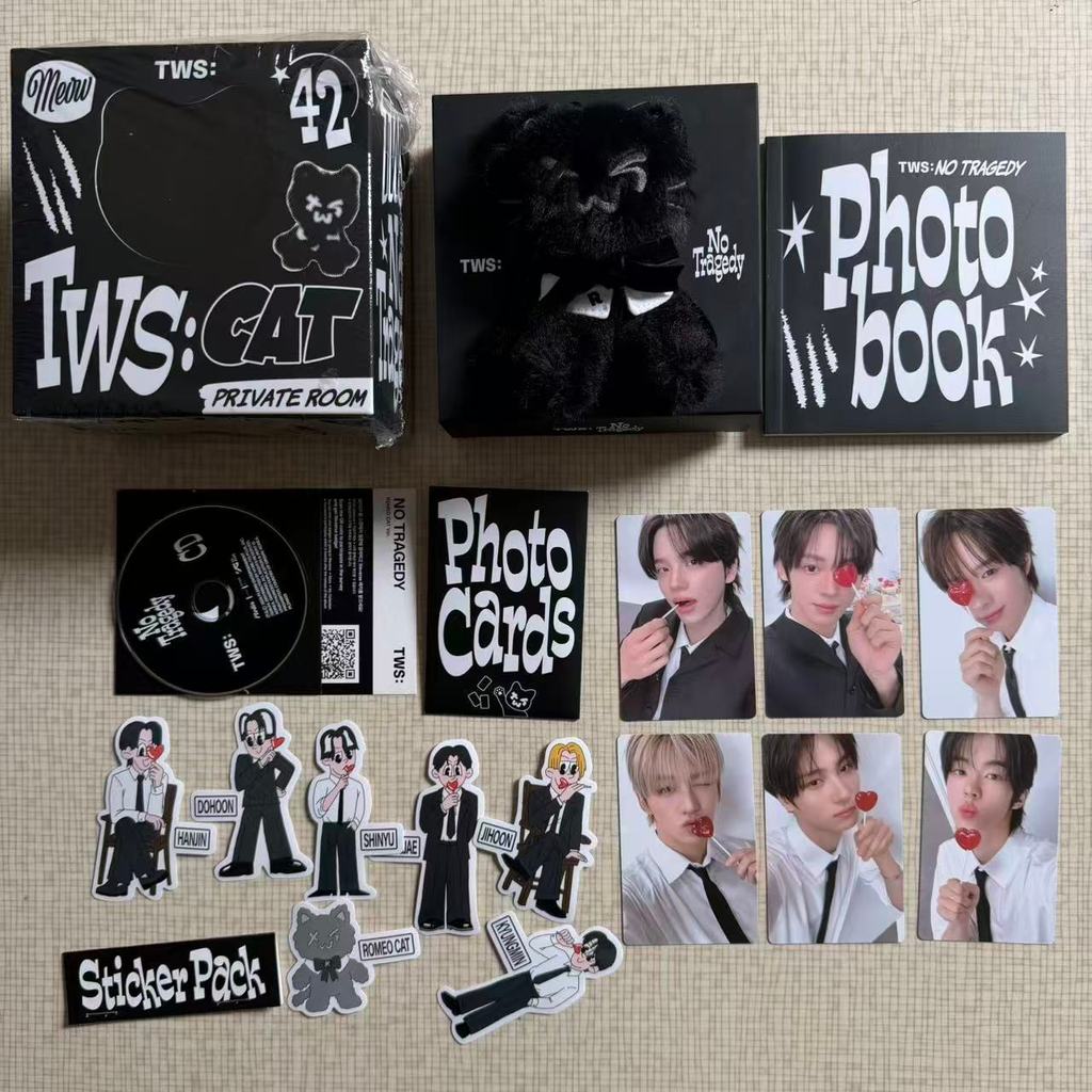 ชุดอัลบั้มตุ๊กตา TWS MINI5 Black Cat Doll Photocard Sticker