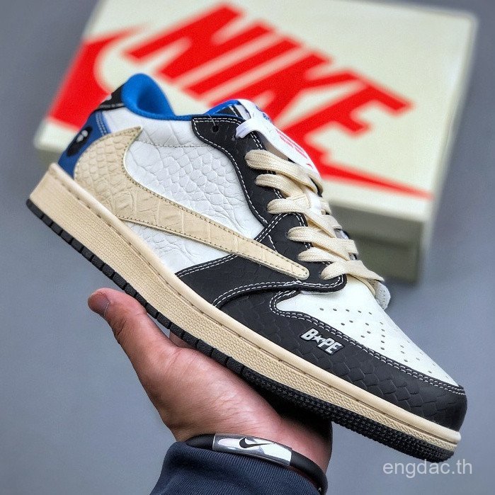 รองเท้าบอร์ดลําลองทรงเตี้ย Travis Scott x Fragment Design x Air style 1 Low OG SP SJ2068-122